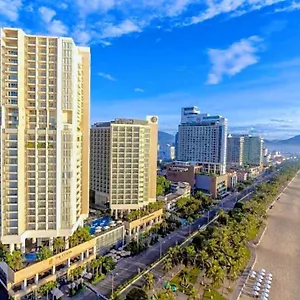 Rozy's Cozy Beachfront 아파트