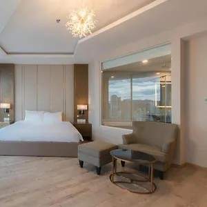 Homie Panorama Beachfront Residences Нячанг